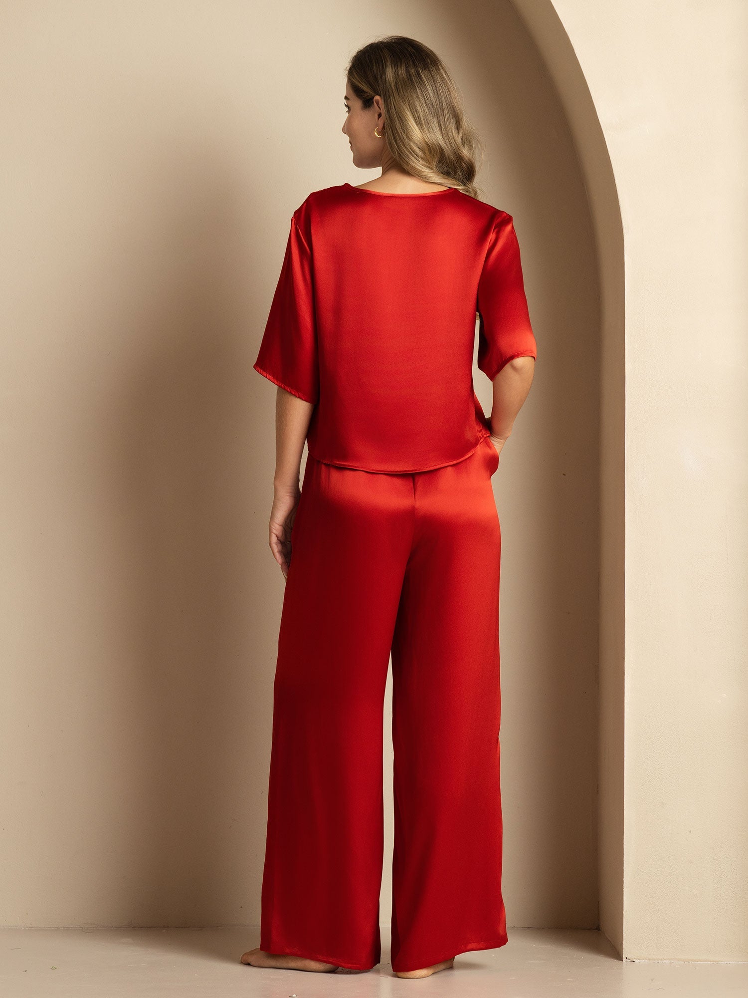 Pure Silk Women‘s Pajama Set