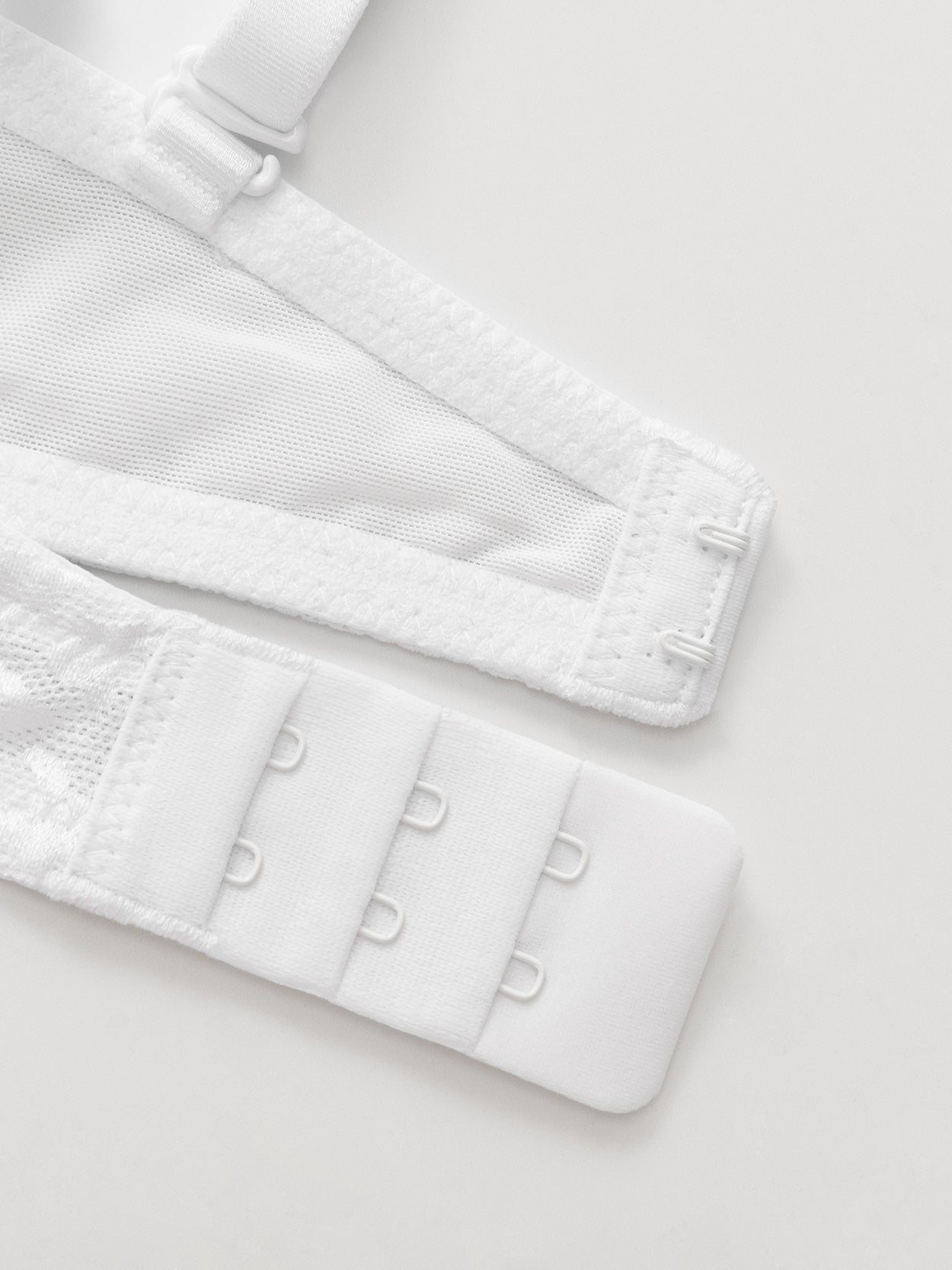 Push Up Deep V Plunge Underwire Multiway 2 Cups Up White